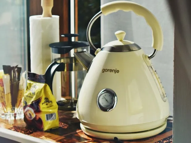 Vintage Electric Kettle Features